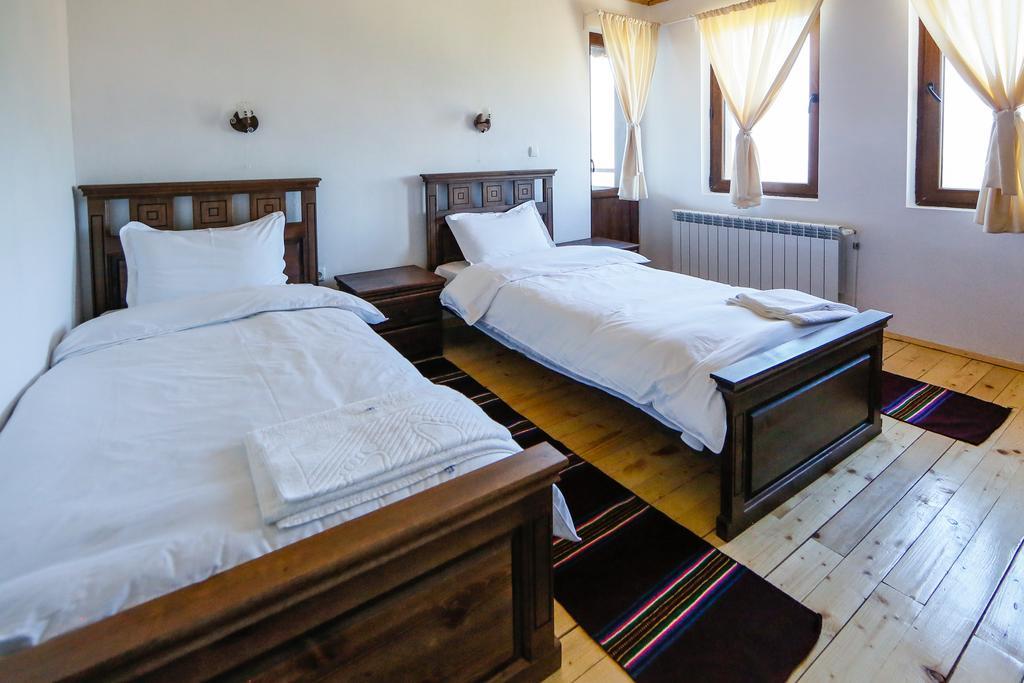 Skrebatno Калпаците - Kalpacite Guest Houses מראה חיצוני תמונה