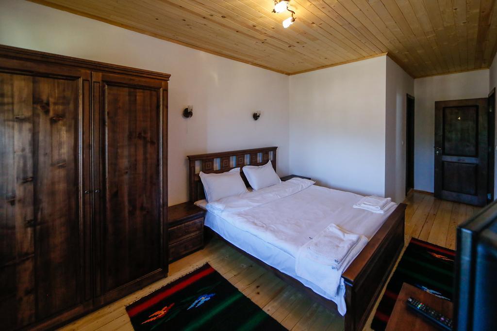 Skrebatno Калпаците - Kalpacite Guest Houses מראה חיצוני תמונה